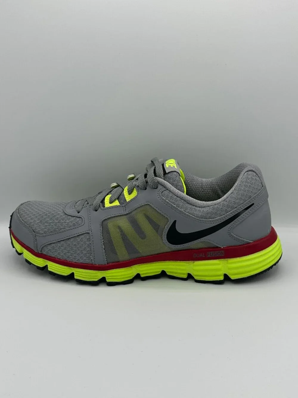 Nike dual fusion